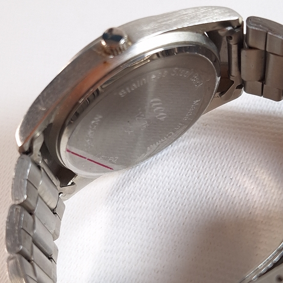 American Eagle Outfitters Ladies Stainless Steel Wrist Watch, New Battery - Picture 8 of 9